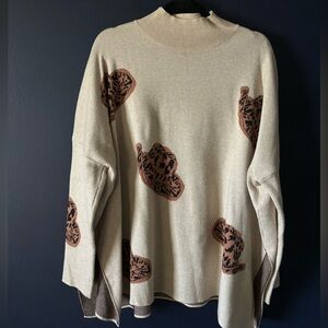 Leopard Print Cowboy Hat Beige Sweater